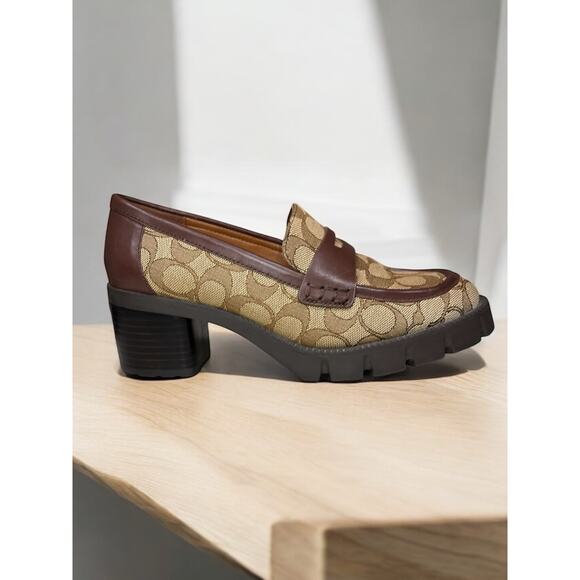 Coach CC949 Colleen Loafer in Signature Jacquard Size 8B - Picture 2 of 9